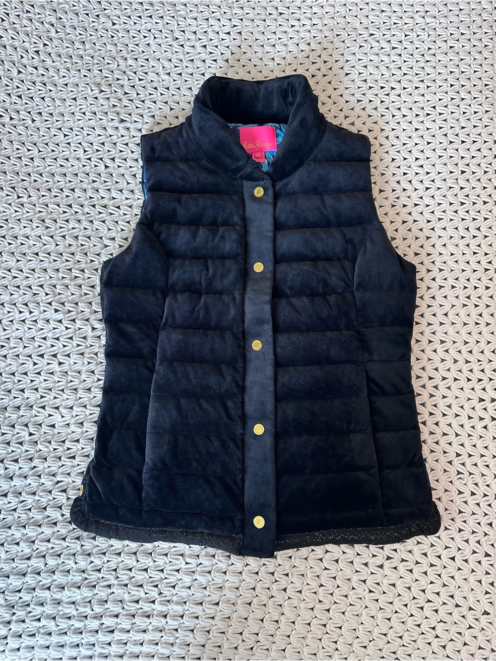 Lilly Pulitzer Iliana Puffer
Vest Black Onyx Velvet Velour
Button Front size M